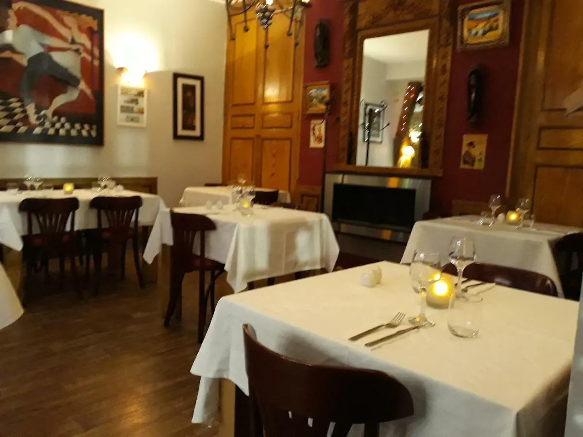 Victorian Lodge Montreal  Bed & Breakfast
